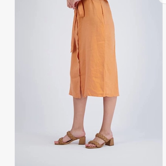 New CUSHIONAIRE Onyx Neutral Tan Braided Memory Foam Slide Block Heel Sandal 9 - Picture 5 of 10